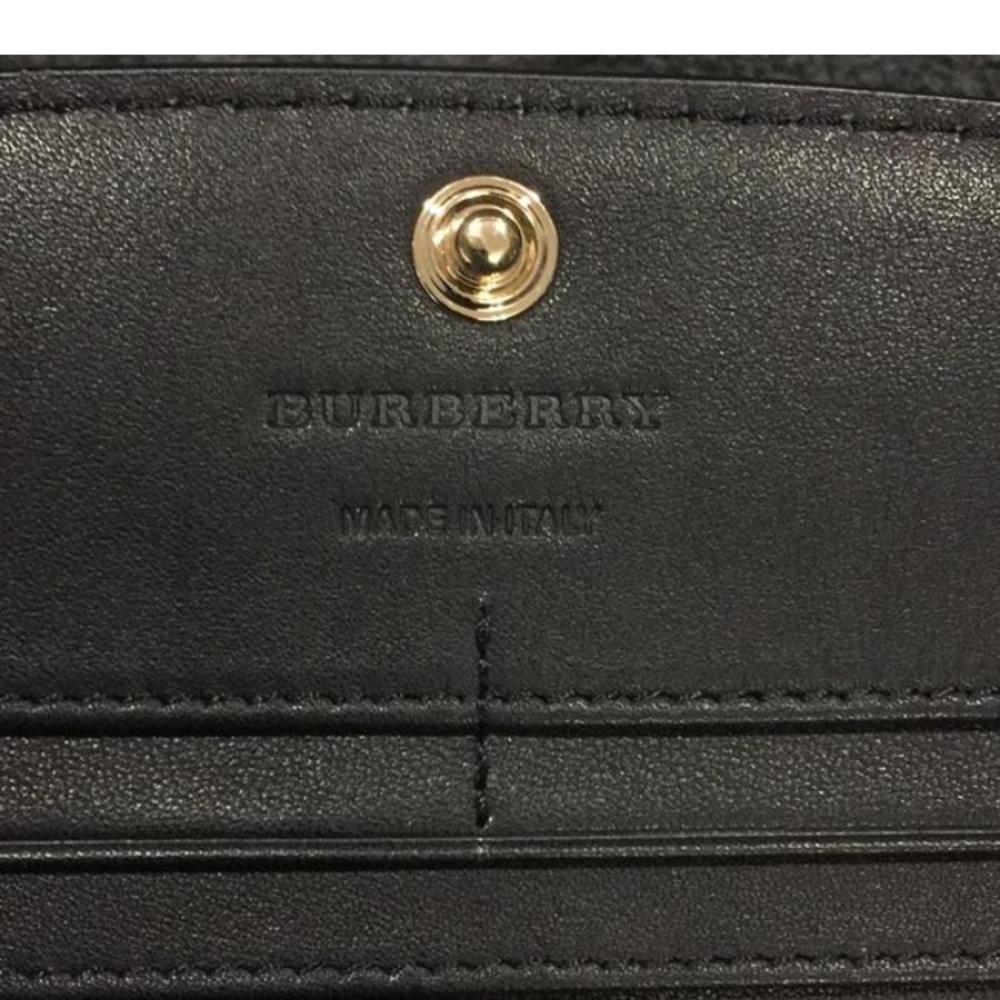 🌟Sold🌟Burberry Wallet - Picture 5 of 6